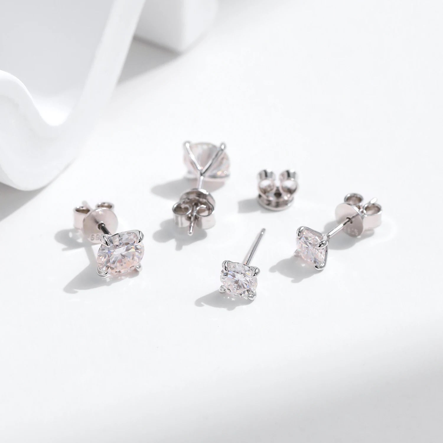 Solitaire Moissanite Studs